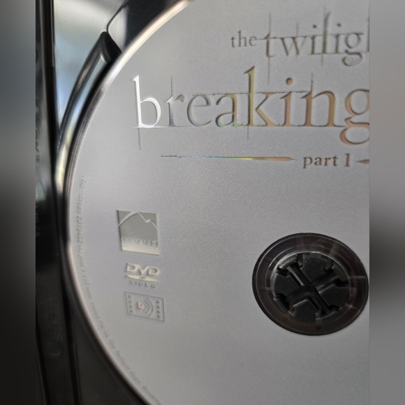 Twilight Breaking Dawn - Part 1 • DVDs 📀 - Picture 7 of 8
